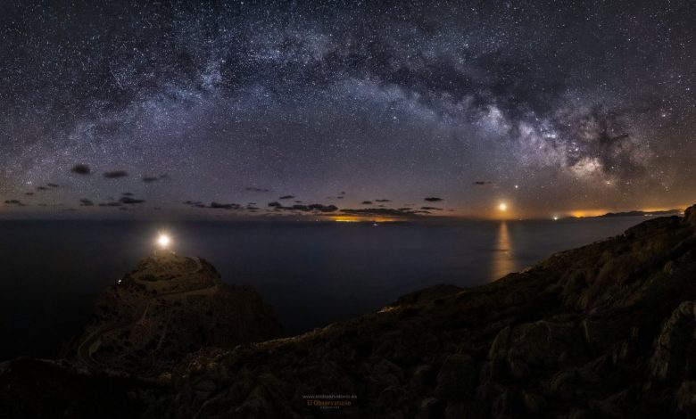 La Via Làctia fotografiada des de Formentor
